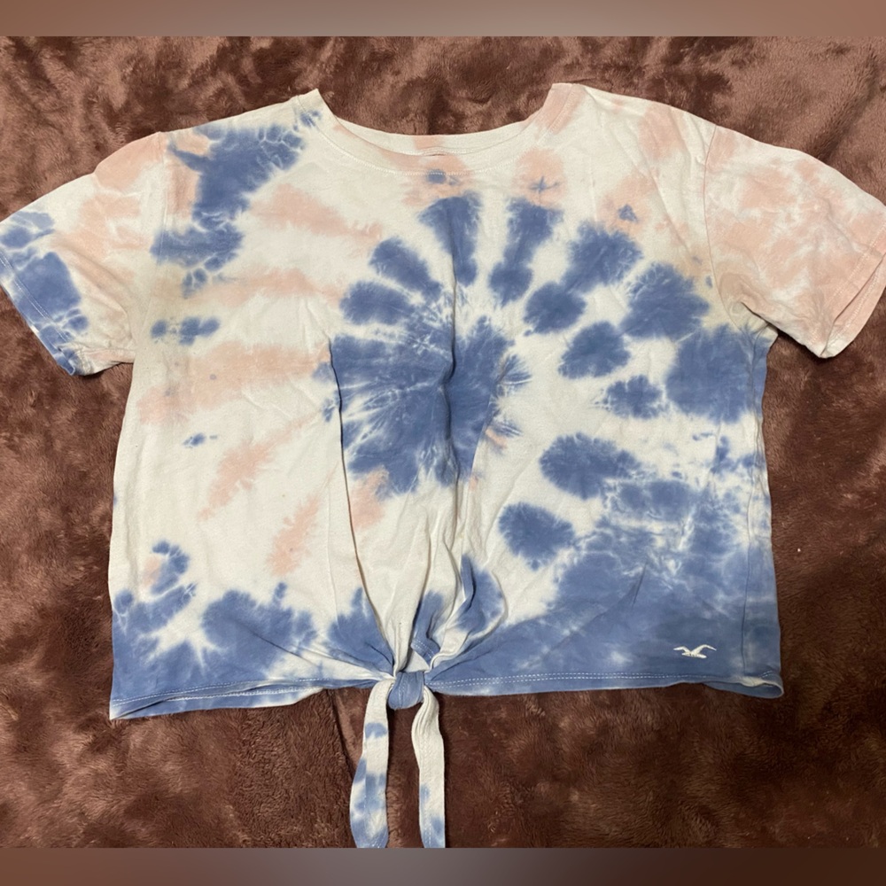 Hollister tie-dye crop top